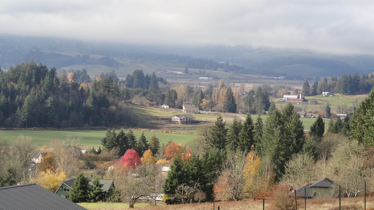 Вид с балкона гостиной на долину и горы-это вид на миллион. Снимок сделан в ноябре 2019.