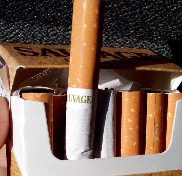 Натуральный сигарет купить. Сигареты natural Tobacco. Сигареты Savage. Сигареты из бумаги. Сигареты в которых настоящий табак.