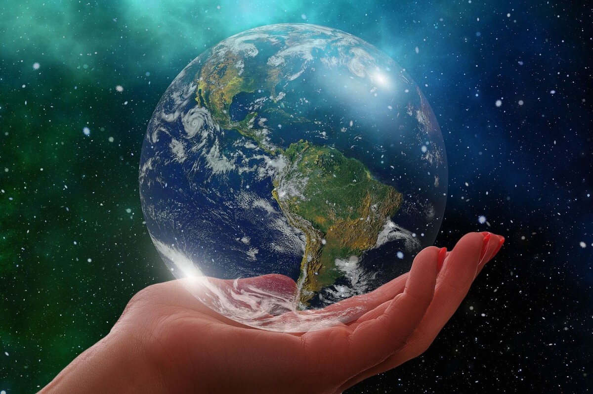 © CC0 / PIXABAYИллюстрация земли в руке, архивное фото