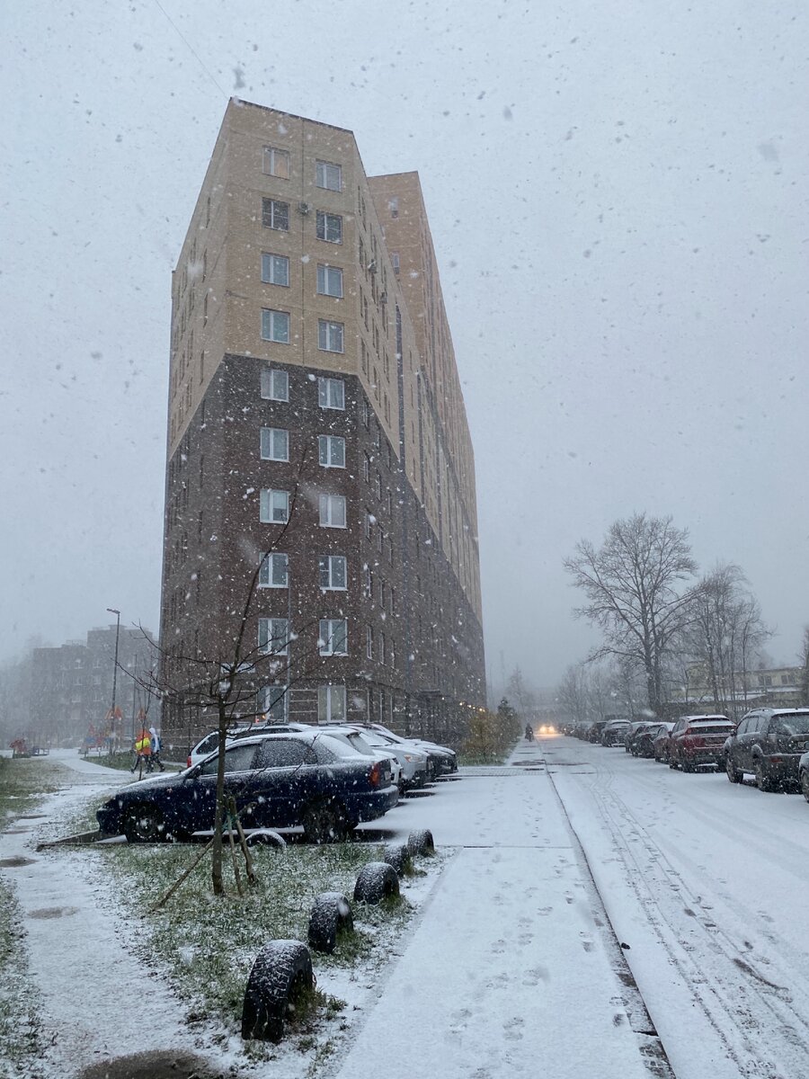 Дом, в котором наш друг снял квартиру. Фото автора