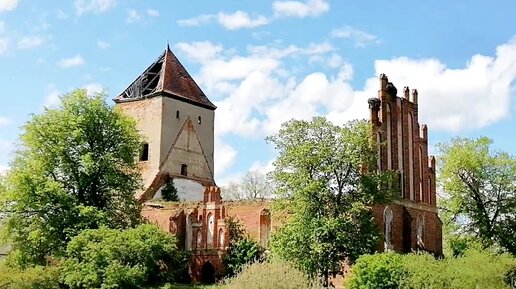 Остатки кирхи. Посёлок Дворкино. Правдинский район. Калининградская область