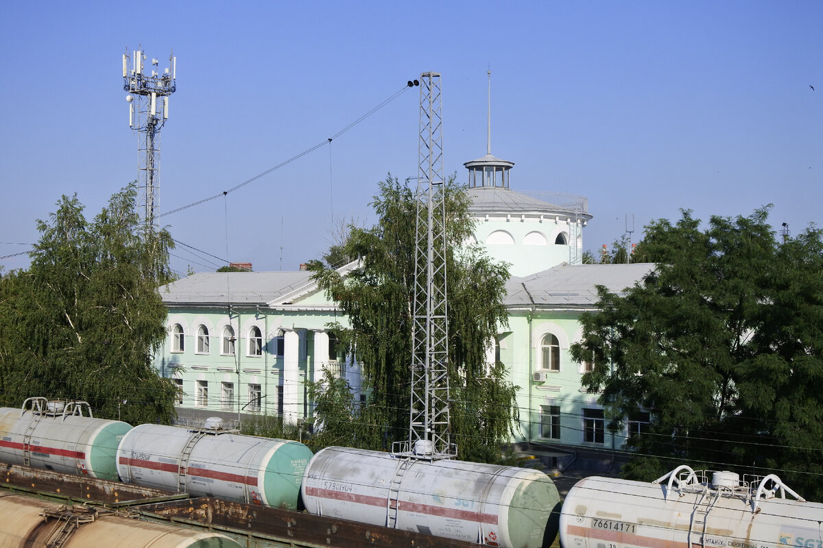 Город Новокуйбышевск Самарской области совершенно теряется на фоне прочих городов области, в первую очередь - самой Самары, спутником которой он является.-6