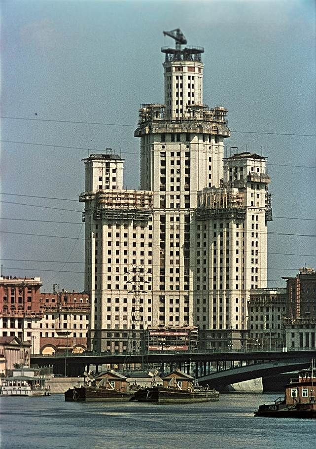 Фото строительства сталинских высоток в москве