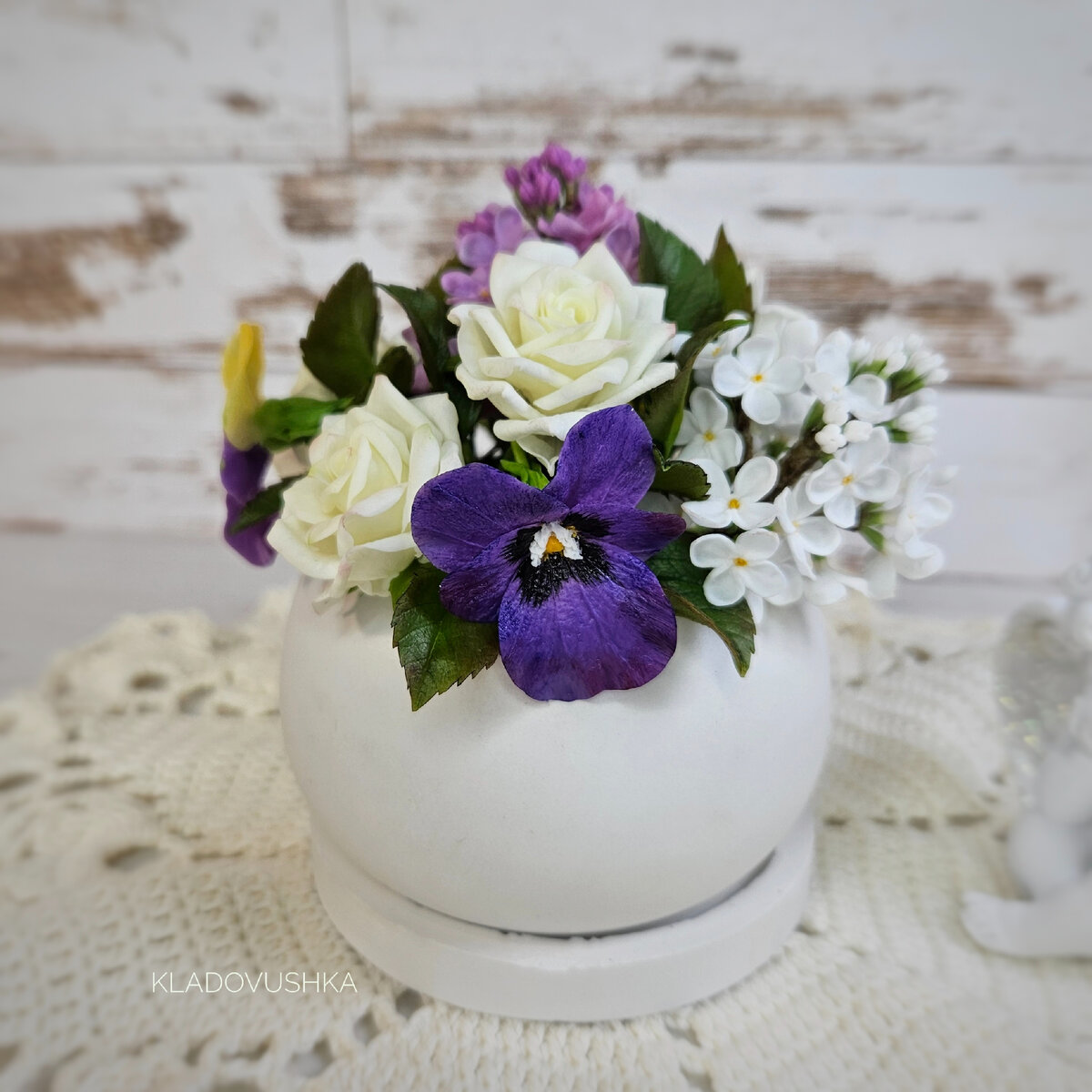 Букет из холодного фарфора. Работа Марии Картавых. Фото автора