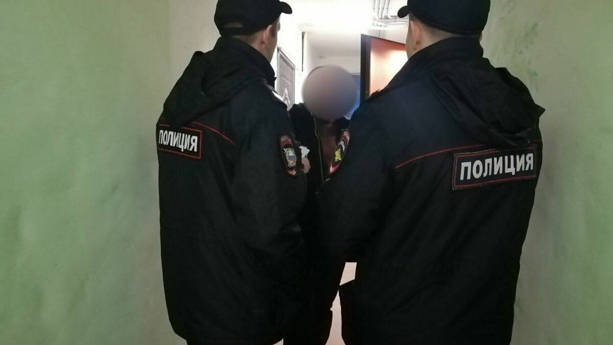    Жителя Канского района отправили в колонию — он пытался спрятаться от полиции.