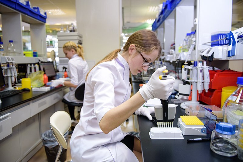 Аналитическая лаборатория. (Источник -- http://pharmapractice.ru/126906)