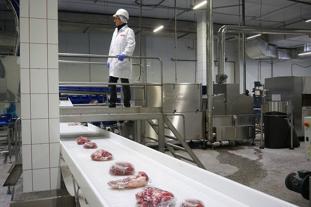 мясокомбинат забойный цех. колбасный цех. субпродуктовый цех вурнарский мясокомбинат. технология колбасного производства. бендерский мясокомбинат колбасный цех.