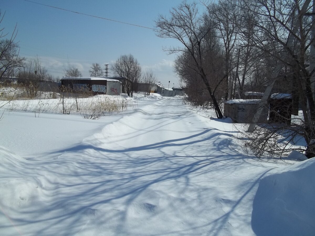 подъездные пути засыпанные снегом