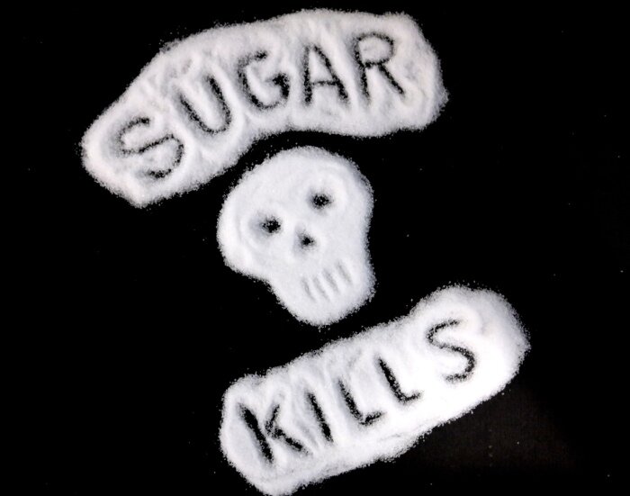Поговорим о реальном вреде сахара.  Без преувеличения и мифов.  Начну с того, что сахар это кислота которая течет по вашим венам и разъедает весь организм изнутри.-2