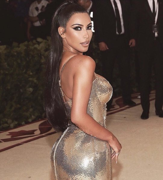https://www.instagram.com/p/BihOUOAFNj4/?taken-by=kimkardashian