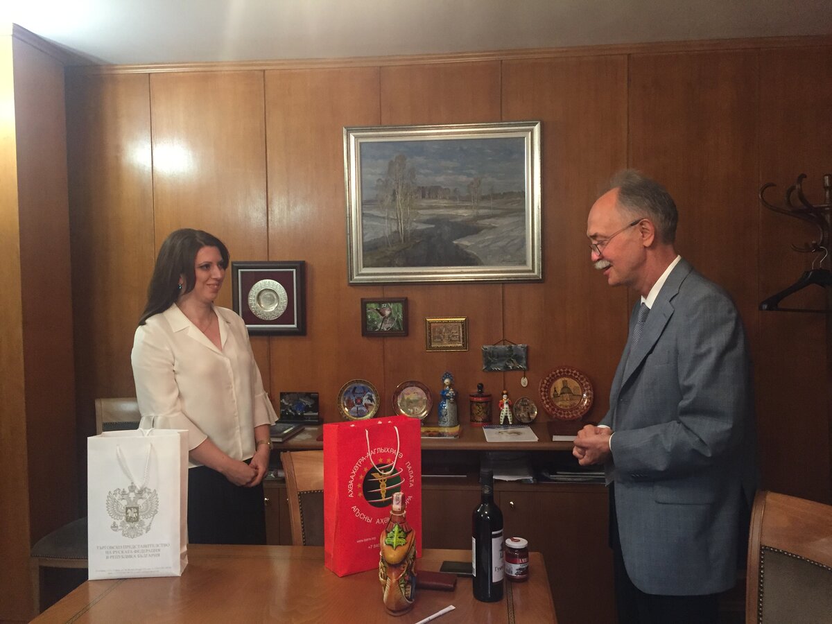   Президент Торгово-промышленной Палаты Республики Абхазия Тамила Мерцхулава побывала с четырехдневным рабочим визитом в Республике Болгария.-2