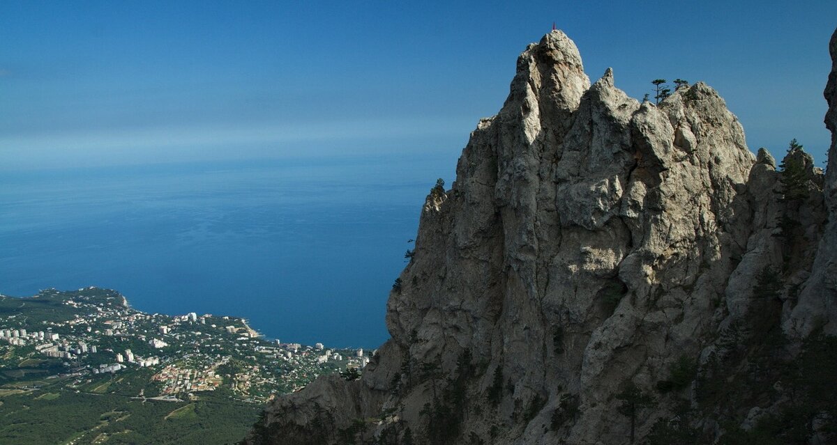 Ай петри путевка. Ай Петри Крым. Вершина ай Петри Крым. Трампета Крым гора. Алушта гора ай-Петри.