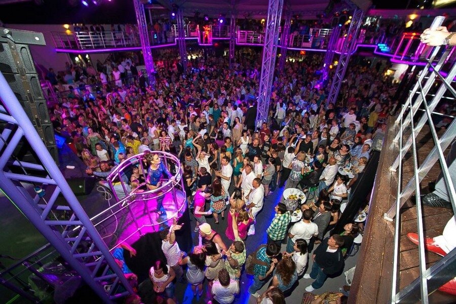 предоставляют то, чего и так хватает на родине