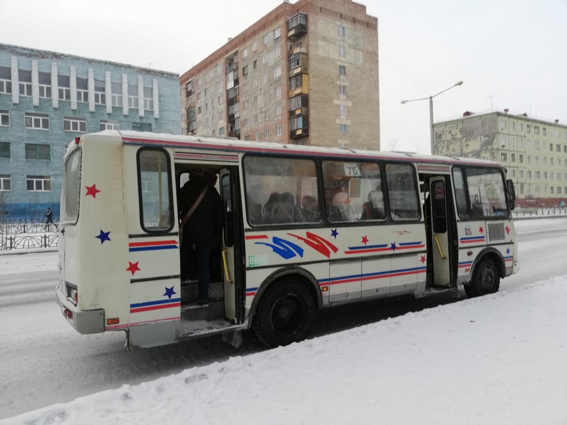 Автобусы норильск. Норильск автобус. Дудинка автобус. Автобусы общественного транспорта Норильск. Талнах новый автобус.