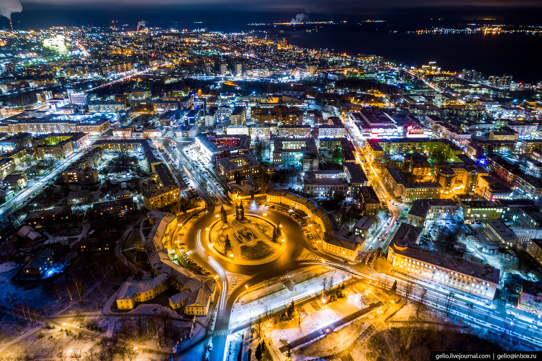 Республика карелия города. Столица Карелии Петрозаводск. Республика Карелия столица — город Петрозаводск. Петрозаводск ночной с высоты. Петрозаводск виды города.