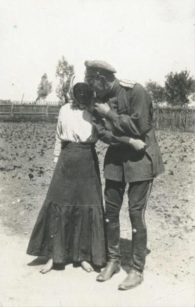 «Разговор на огороде». Неизвестный автор, 1914–1915 год, из архива МАММ/МДФ.