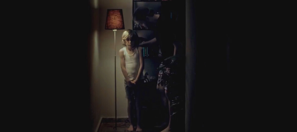 кадр из короткометражного фильма "9 шагов", реж. Мариса Креспо, Моизес Ромера.