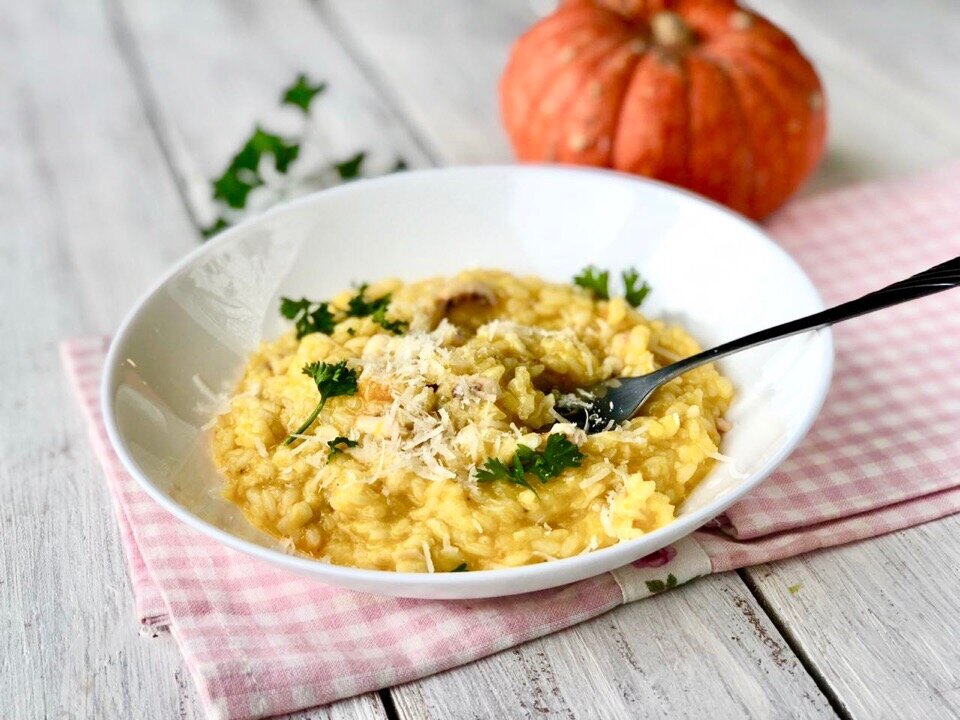 тыквенное ризотто арборио. ризотто с тыквой ресторан. просто кухня ризотто с тыквой. ризотто с тыквой и горгонзолой. ризотто с тыквой.