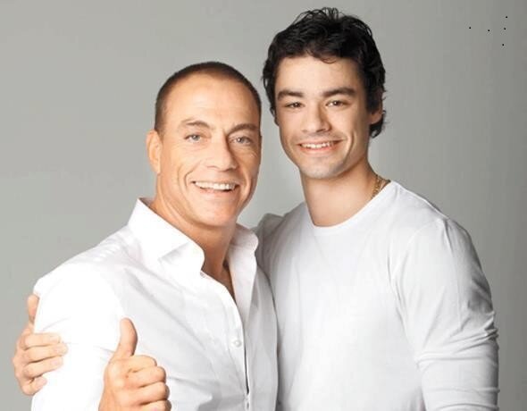 Фото взято с www.evrenselfilmizle.net