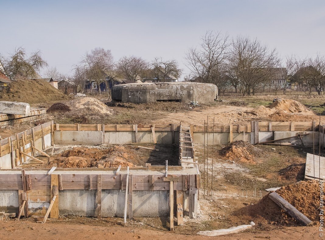  Вид с ЗЮЗ на ДОТ 18 Х батрайона (БРО).