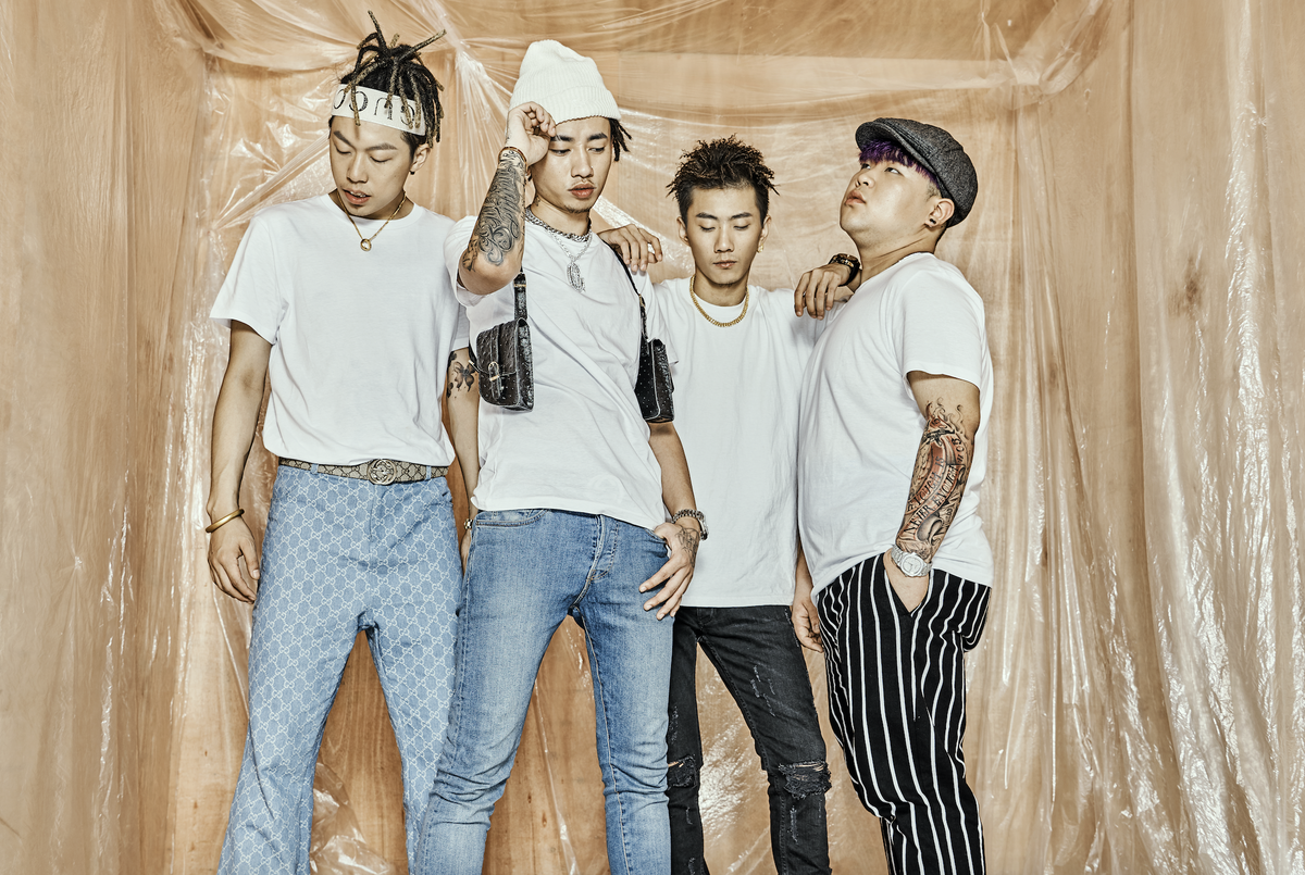 Братан в шапане. Higher brothers. Китайский хип хоп исполнители. Китайский рэп. Chinese brothers Rap.