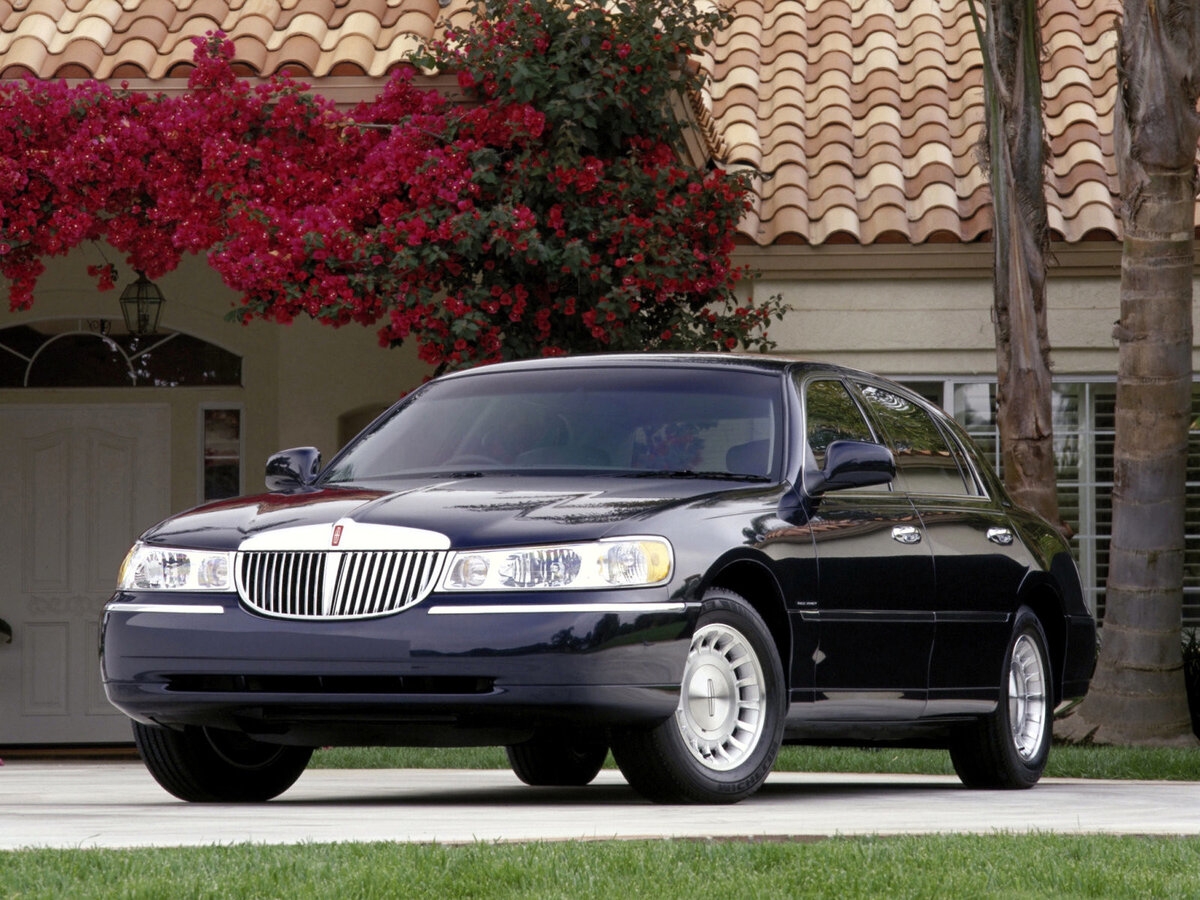 Lincoln Town Car III – звезда кино | Автодрайв | Дзен