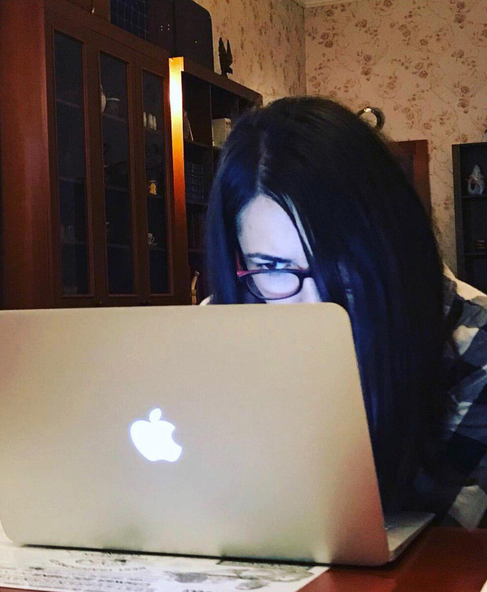 Моё лицо, когда я генерирую контент