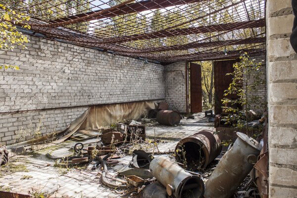 Проникли в заброшенную тюрьму Чернобыля
