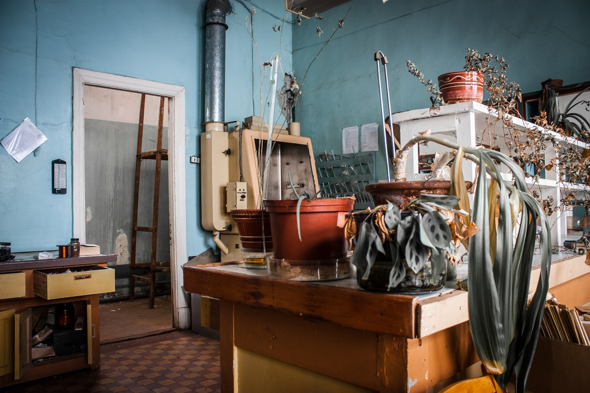 Производство обуви. Оборонный завод. Советские приборы для металлографии. Фабрика сейчас работает. Завод микрон зеленоград.