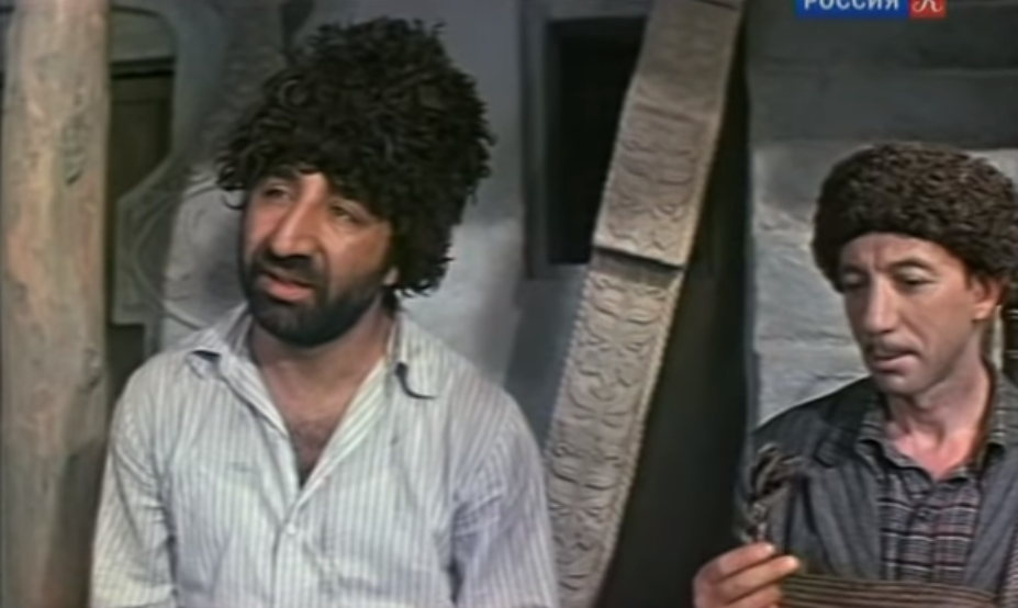 Бекир (Фрунзик Мкртчян) и Адам (Георгий Гегечкори), кадр из фильма "Адам и Хева"