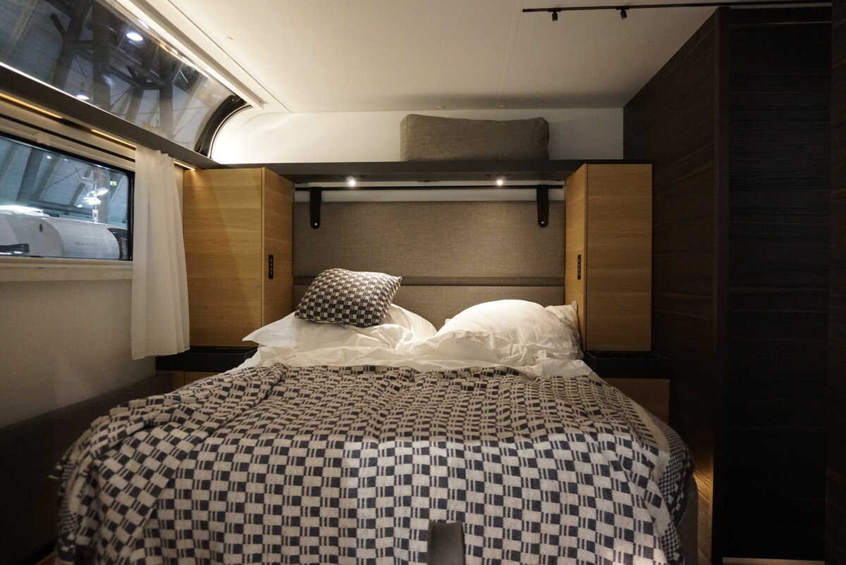 Королевская кровать