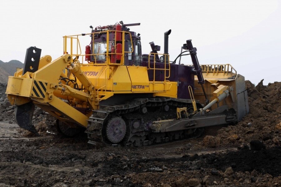 Бульдозер Четра Т-40 в работе