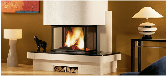 На фото: Дровяной камин в интерьере 