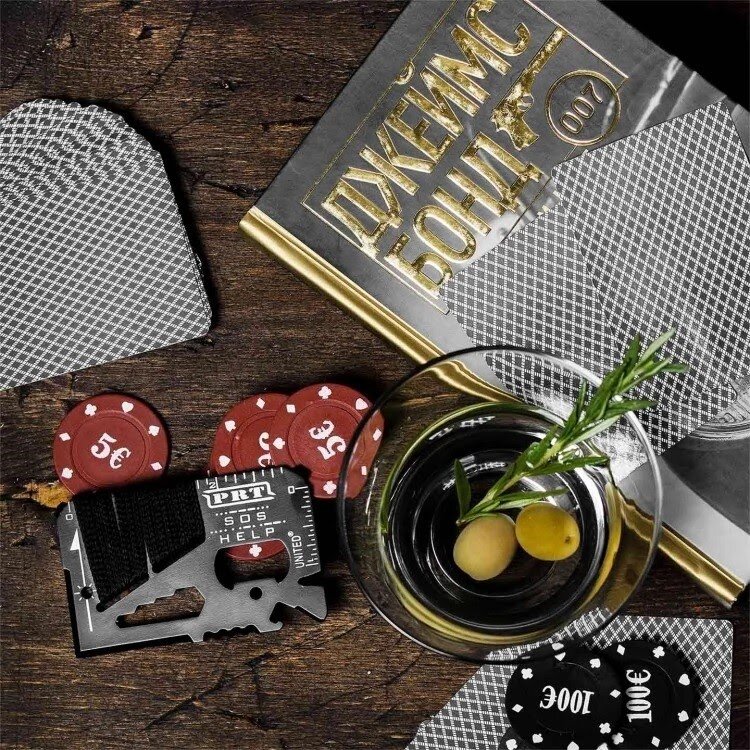 В нашем подарочном наборе много всего любопытного, что может сделать вечер еще более интересным и увлекательным