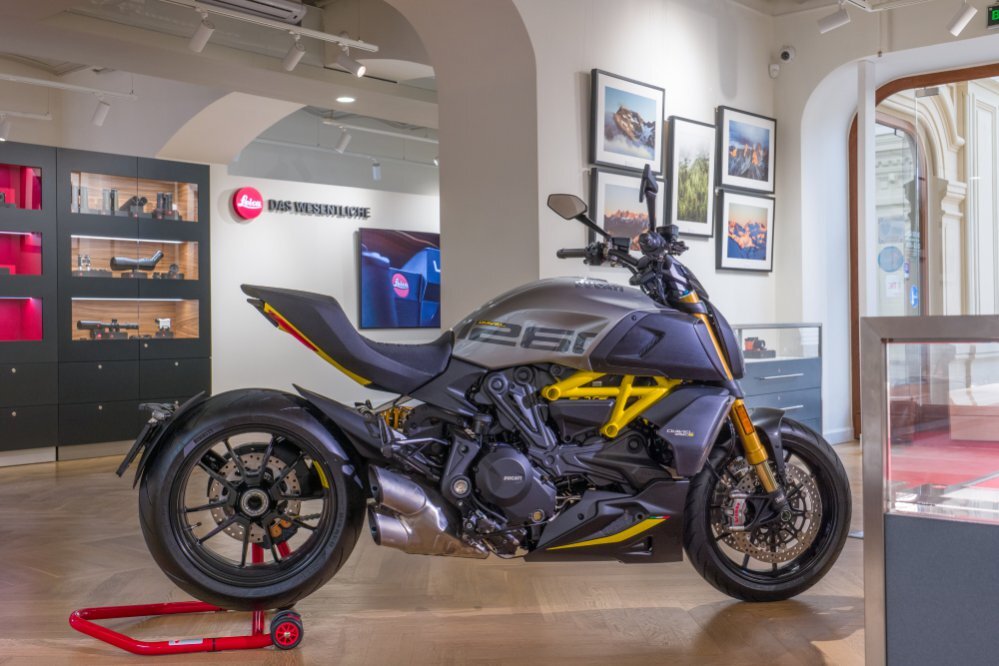 Ducati Diavel черный