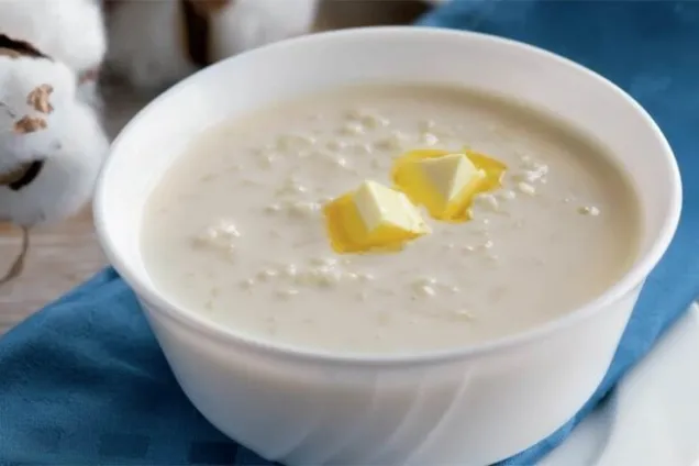 Молочный суп с рисом и маслом 