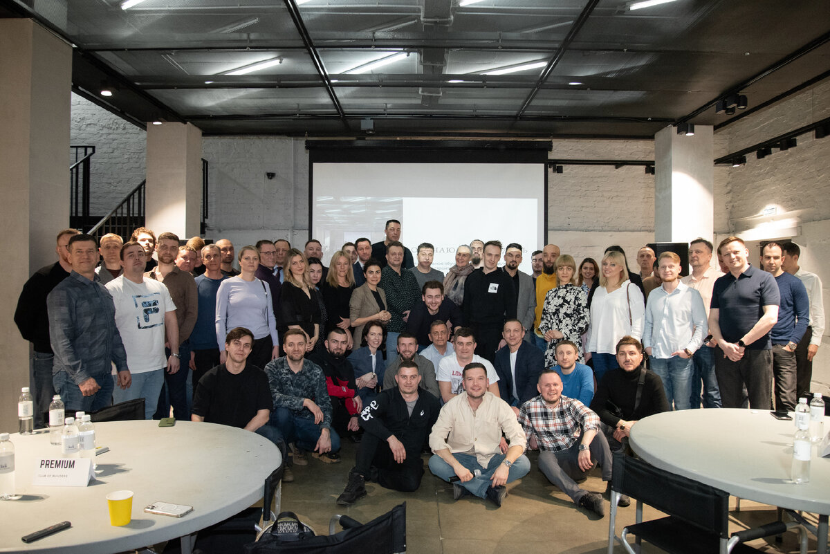 Резиденты "Клуба строителей" 