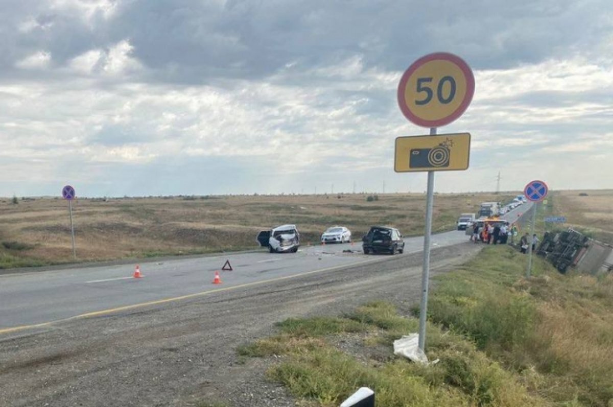    Два человека пострадали в столкновении пяти машин под Орском.