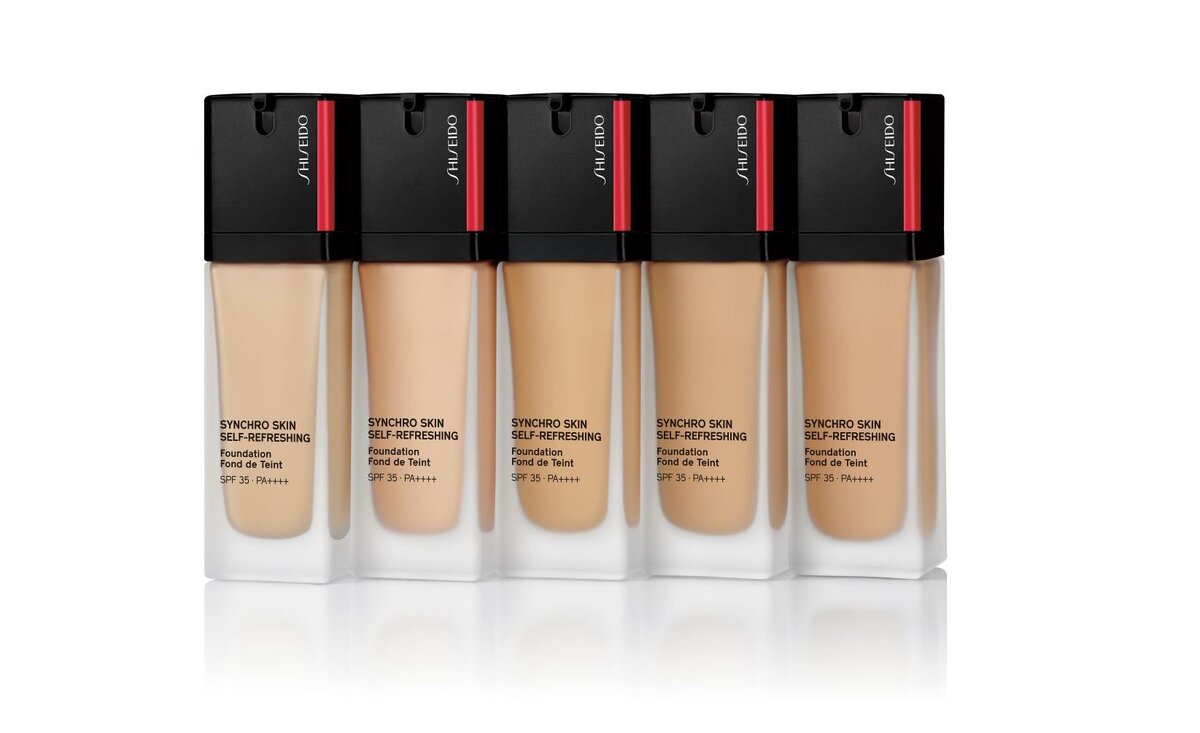 Оттенки тонального крема shiseido radiant lifting. Тональное средство с эффектом сияния и лифтинга. Шисейдо тональный future solution lx. Shiseido тональный крем synchro skin. Тональное средство оттенок светло бежевый.