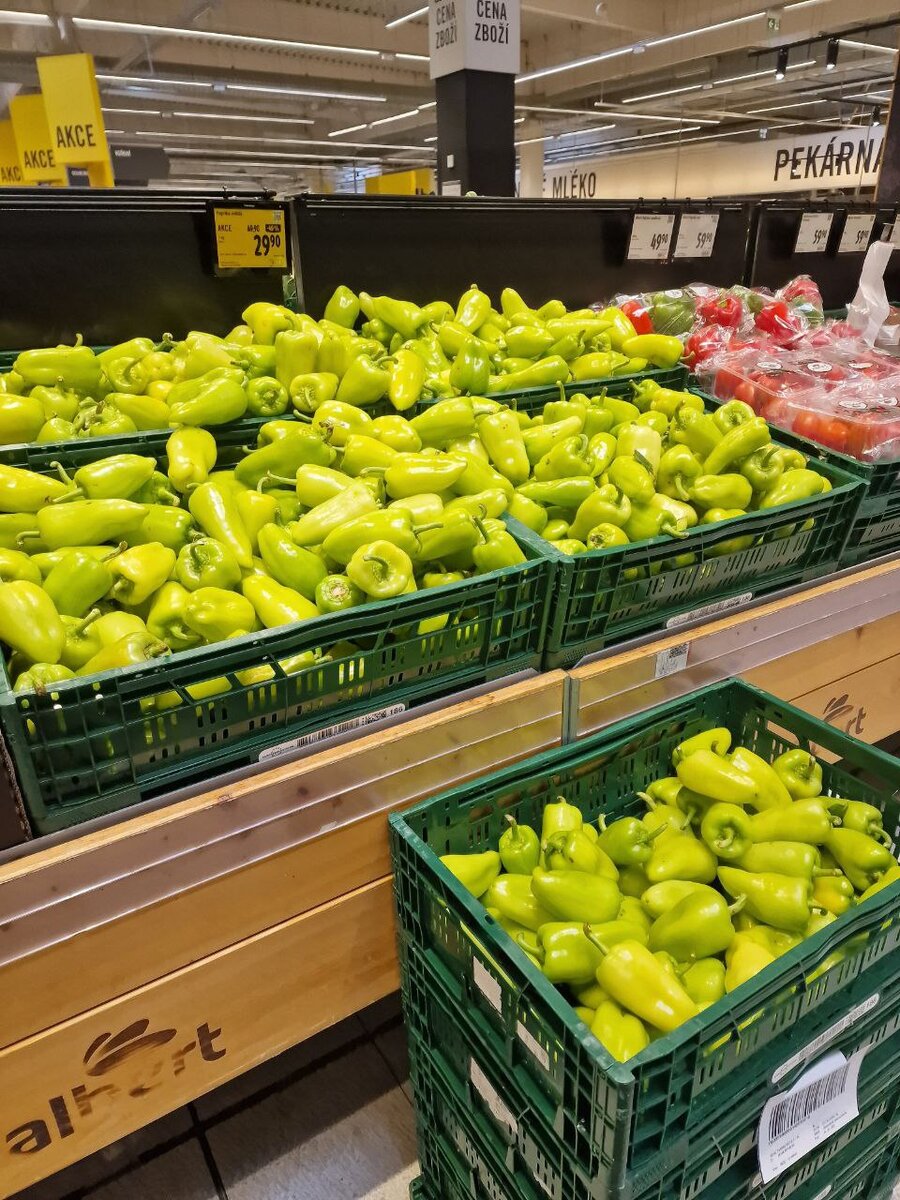 фото автора: здесь и дальше цены на овощи и фрукты