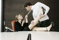 Общаться и флиртовать с мужчиной