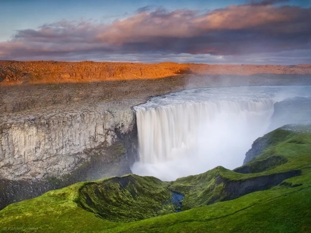 Какой самый мощный водопад. Водопад Деттифосс. Водопад Деттифосс фото. Исландия. Знаменитые места Исландии.