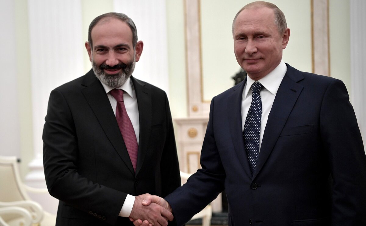  Никол  Пашинян и Владимир  Путин