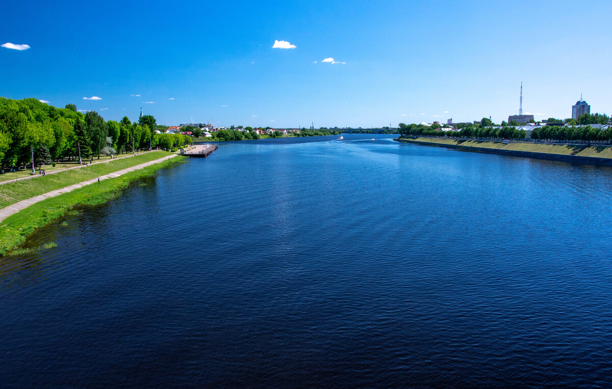 Слияние двух рек в ярославле