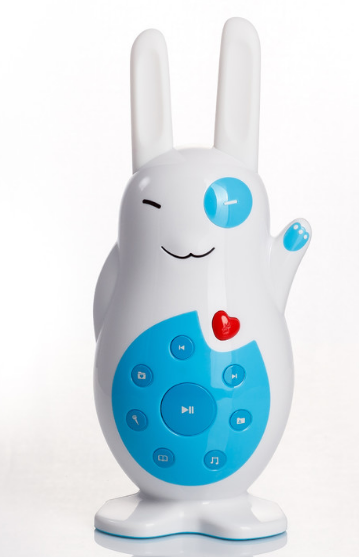 Меня он сначала немного пугал, но потом понравился: эта штука круто успокаивает. Стоит только дороговато и есть проблемы с зарядкой (не все микро-USB шнуры подходят) и с флешкой, которая иногда выпадает и нужно снимать крышку, чтобы поправлять её. А ещё на него можно надиктовать сказку 