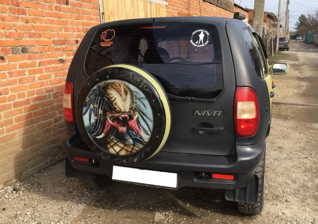 Chevrolet Niva 2005 года вид сзади