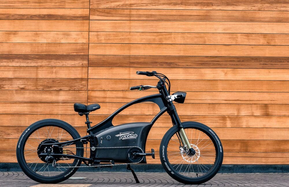 Кастом проект от одной из веломастерских: "заряженный" электровелосипед, в котором педали уже на всякий случай, а не основное средство приводящее аппарат в движение 