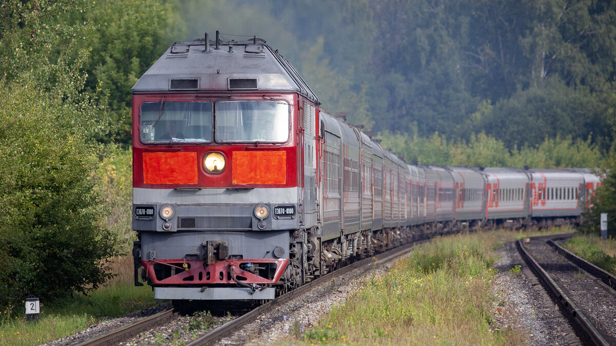 Ржд вельск. Тэп70 тепловоз. Тэп70 0400. Тэп70 зелёный.