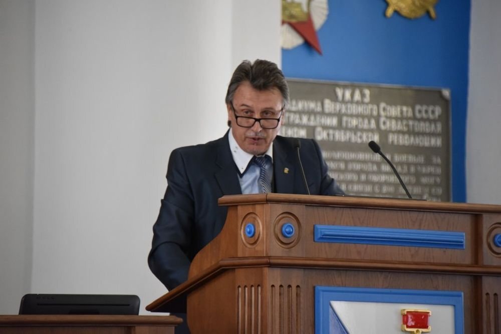 Депутат заксобрания Севастополя Сергей Кравченко. Фото: sevzakon.ru