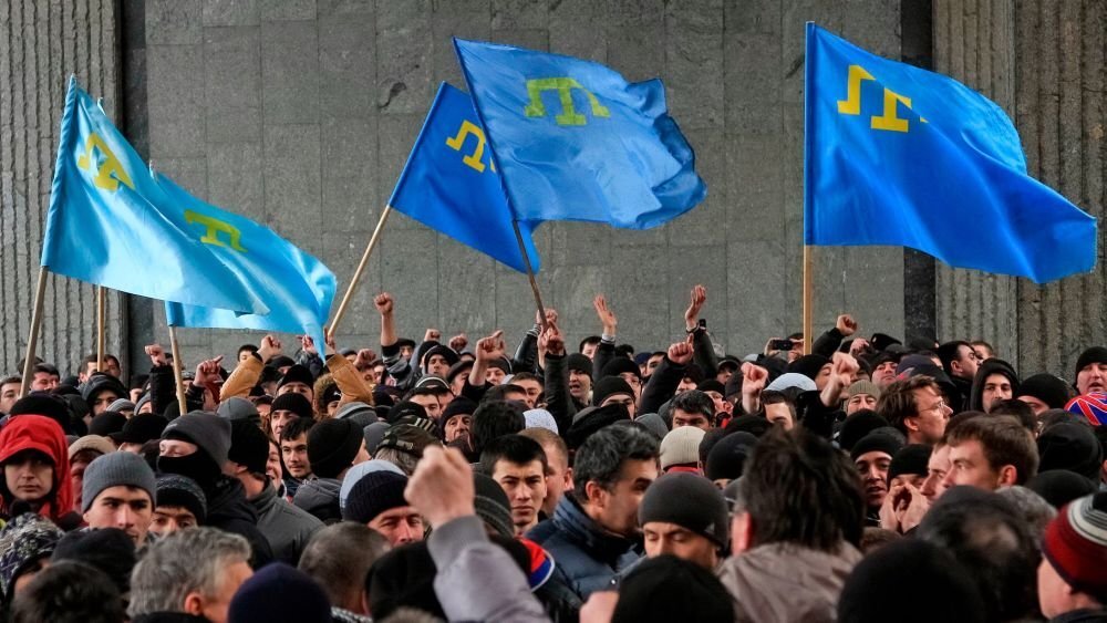  Акция сторонников меджлиса в Симферополе. Фото: крым-ньюс.су.